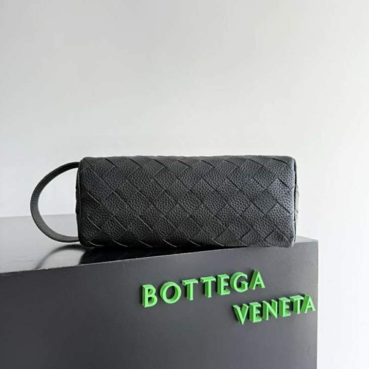 Picture of Bottega Veneta Handbags _SKUfw214921717fw